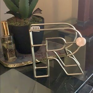 •ANTHROPOLOGIE LETTER R•